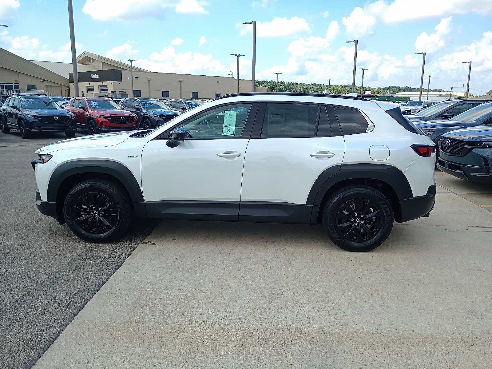 2025 Mazda CX-50 Premium photo 3