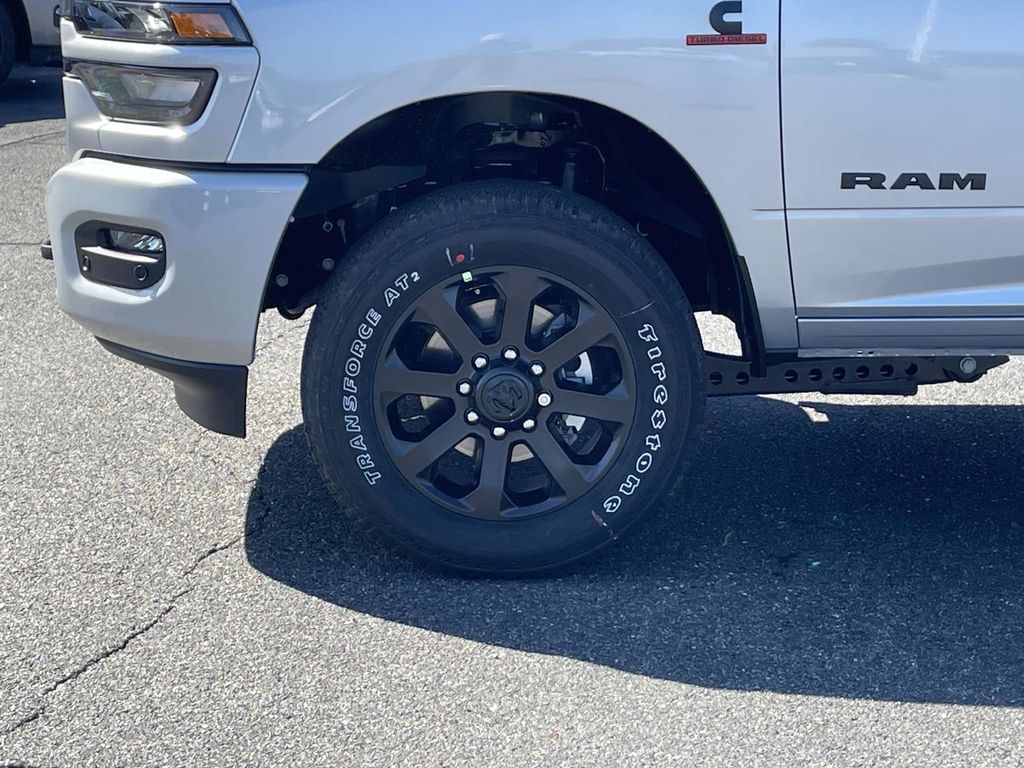 2026 Ram 2500 Big Horn photo 9