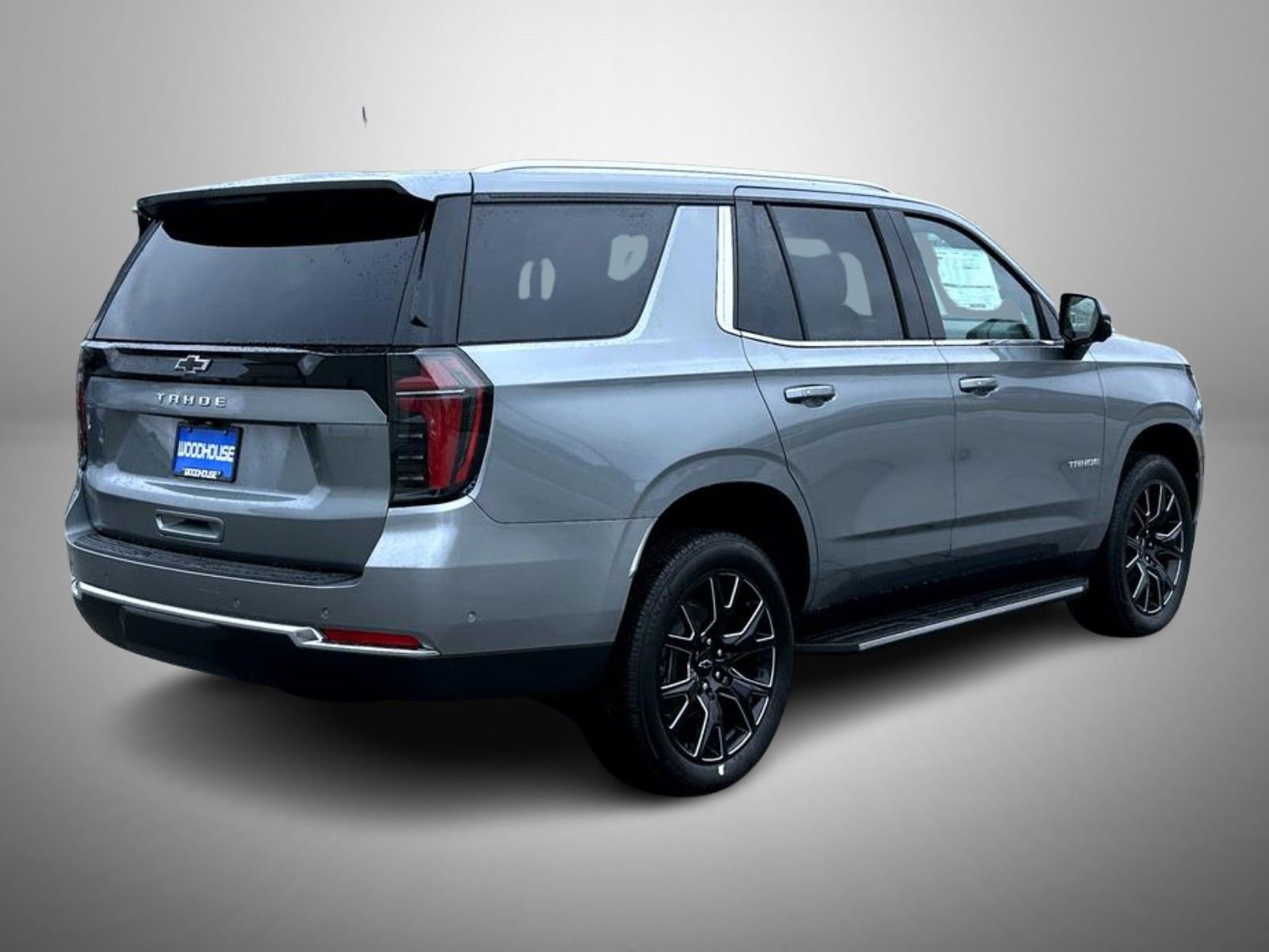 2025 Chevrolet Tahoe LS photo 3