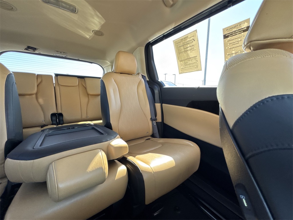 2023 Kia Carnival EX photo 14