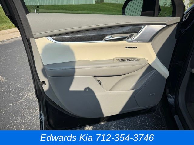 2020 Cadillac XT6 Premium Luxury photo 16