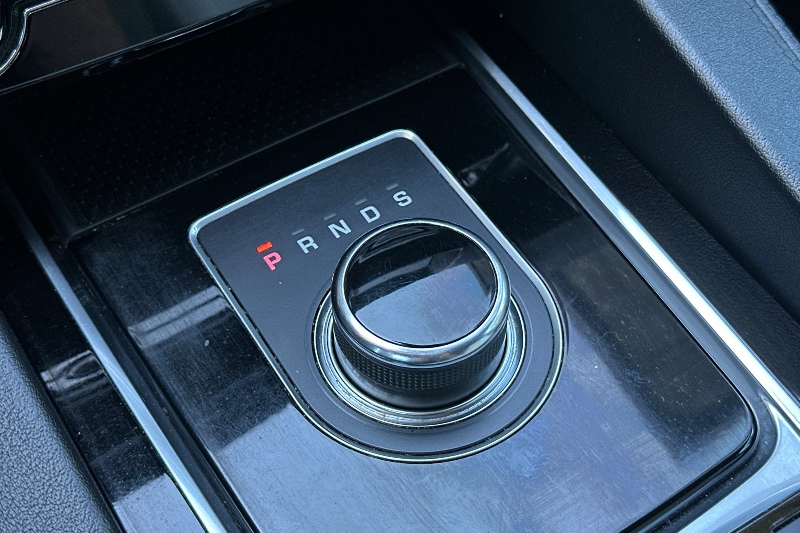 2017 Jaguar F-PACE First Edition photo 21