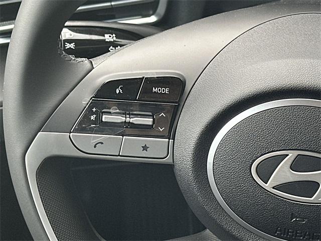 2025 Hyundai Elantra Hybrid Limited photo 22