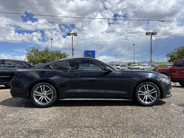 2016 Ford Mustang EcoBoost Premium photo 5