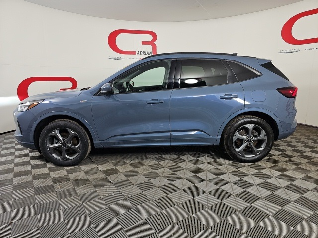 2024 Ford Escape Hybrid ST-Line Select photo 2