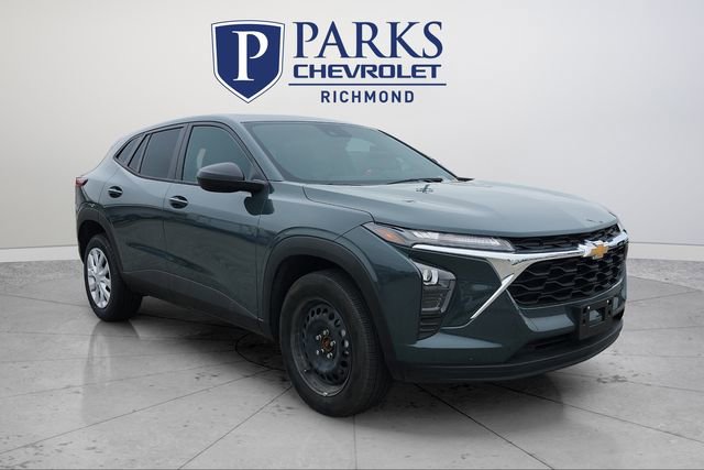 2025 Chevrolet Trax LS's photo