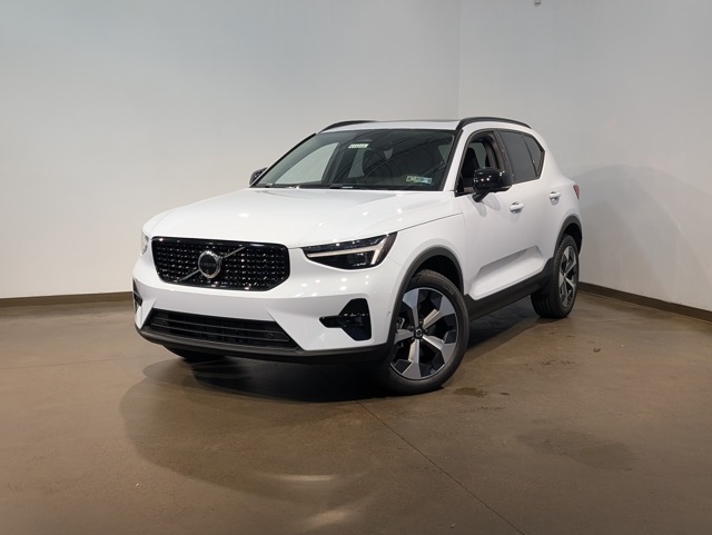 2026 Volvo XC40 Plus's photo