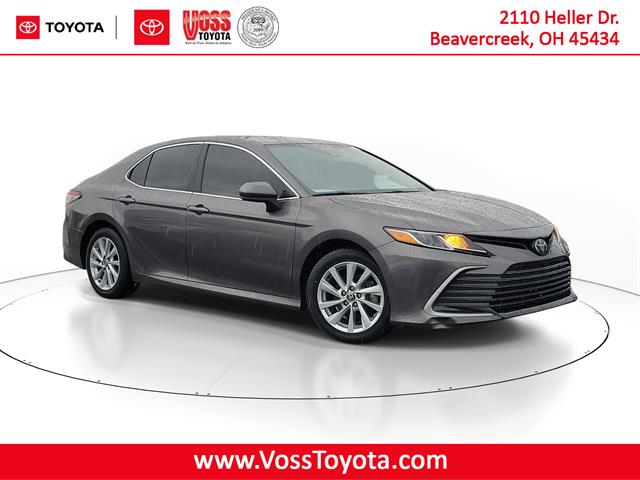 2023 Toyota Camry LE's photo