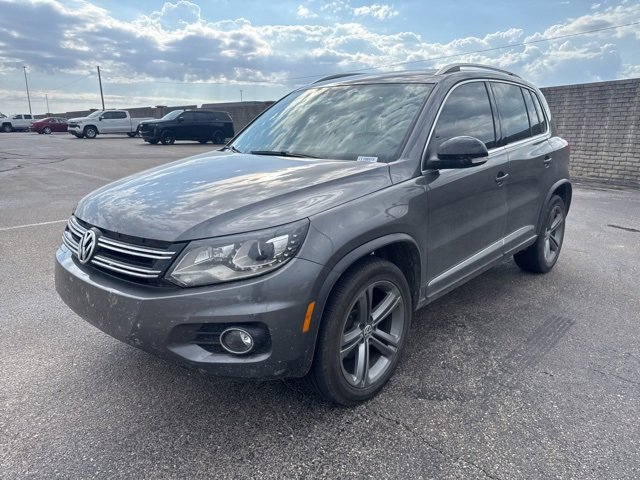 2017 Volkswagen Tiguan Sport photo 2