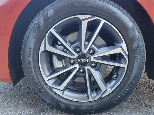 2022 Kia Forte FE LXS photo 11