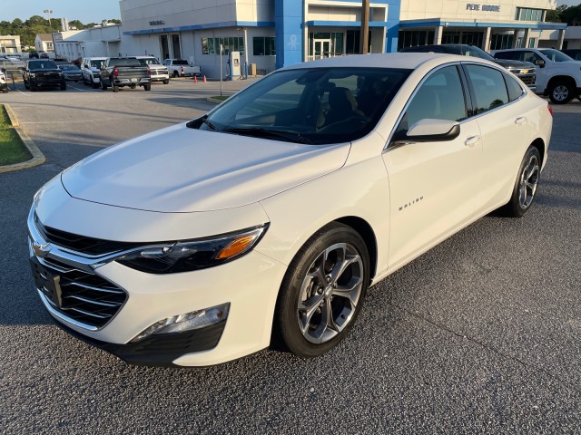 2024 Chevrolet Malibu 1LT photo 3