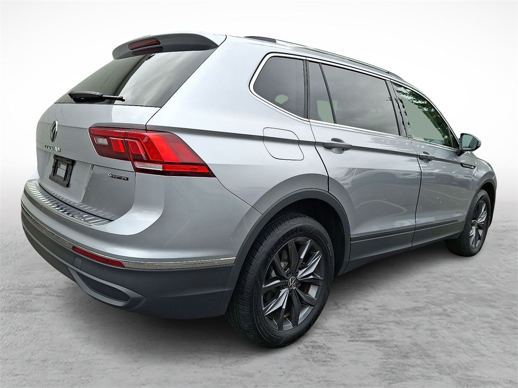 2023 Volkswagen Tiguan SE photo 4