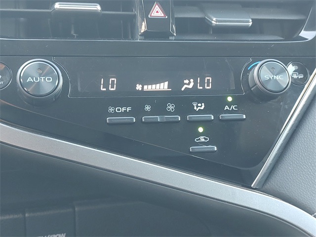 2023 Toyota Camry Hybrid SE photo 21