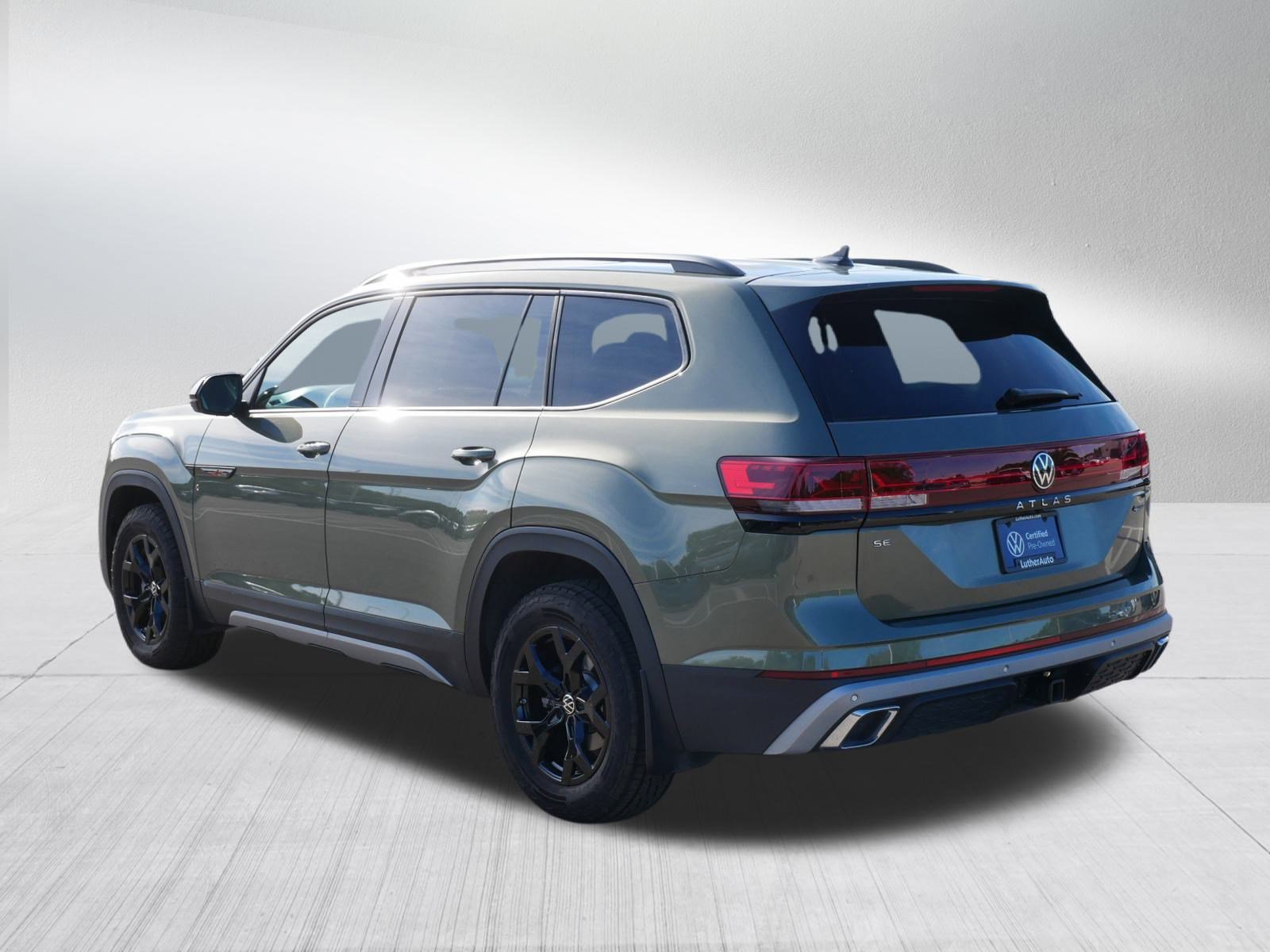 2025 Volkswagen Atlas Peak Edition photo 3