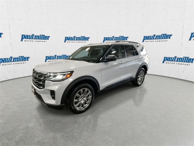 2026 Ford Explorer photo 2