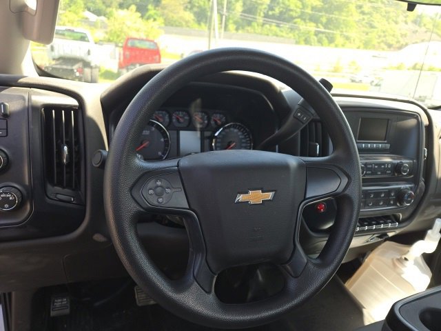 2024 Chevrolet Silverado 6500HD Work Truck photo 4