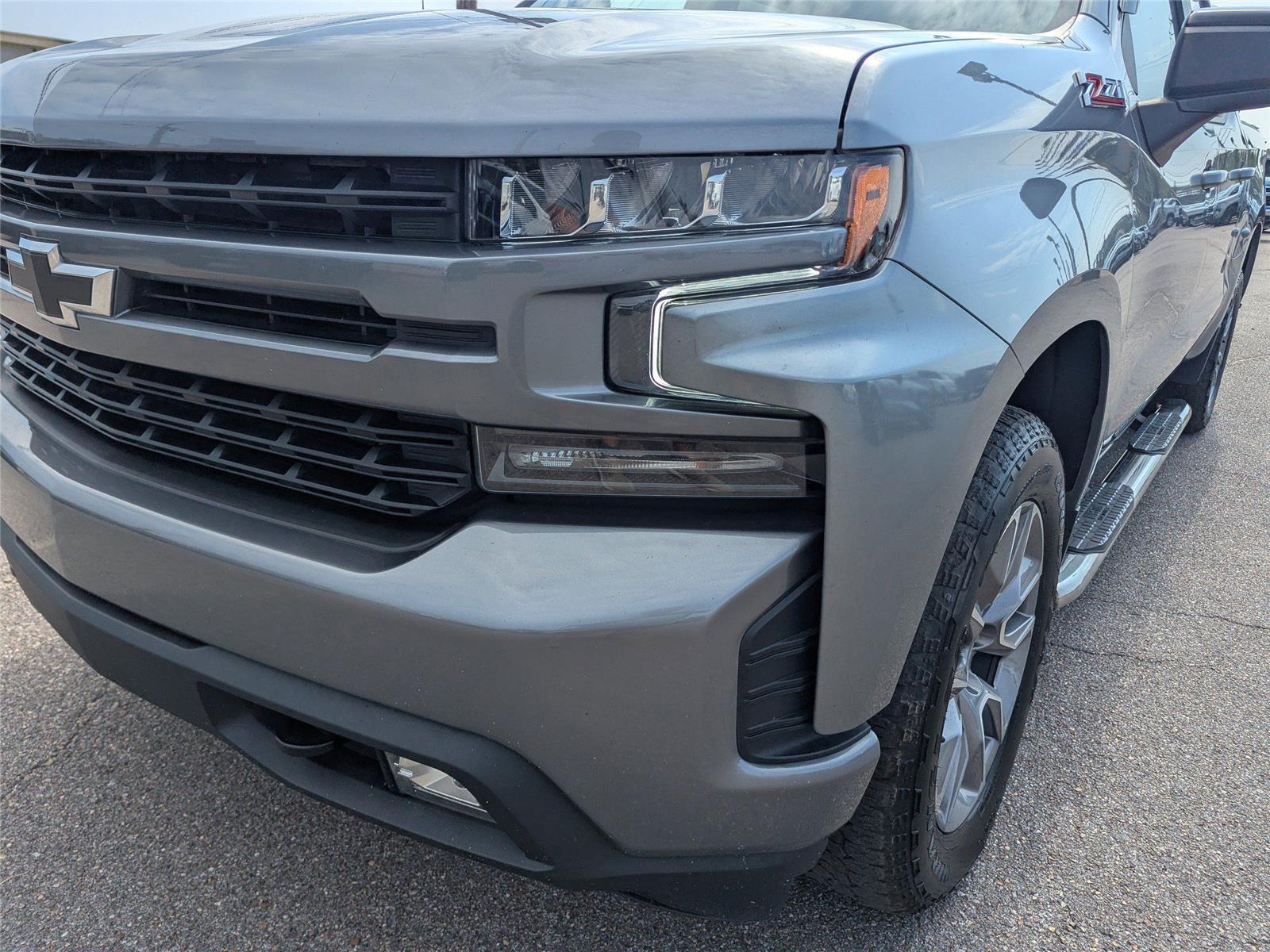 2021 Chevrolet Silverado 1500 RST photo 9