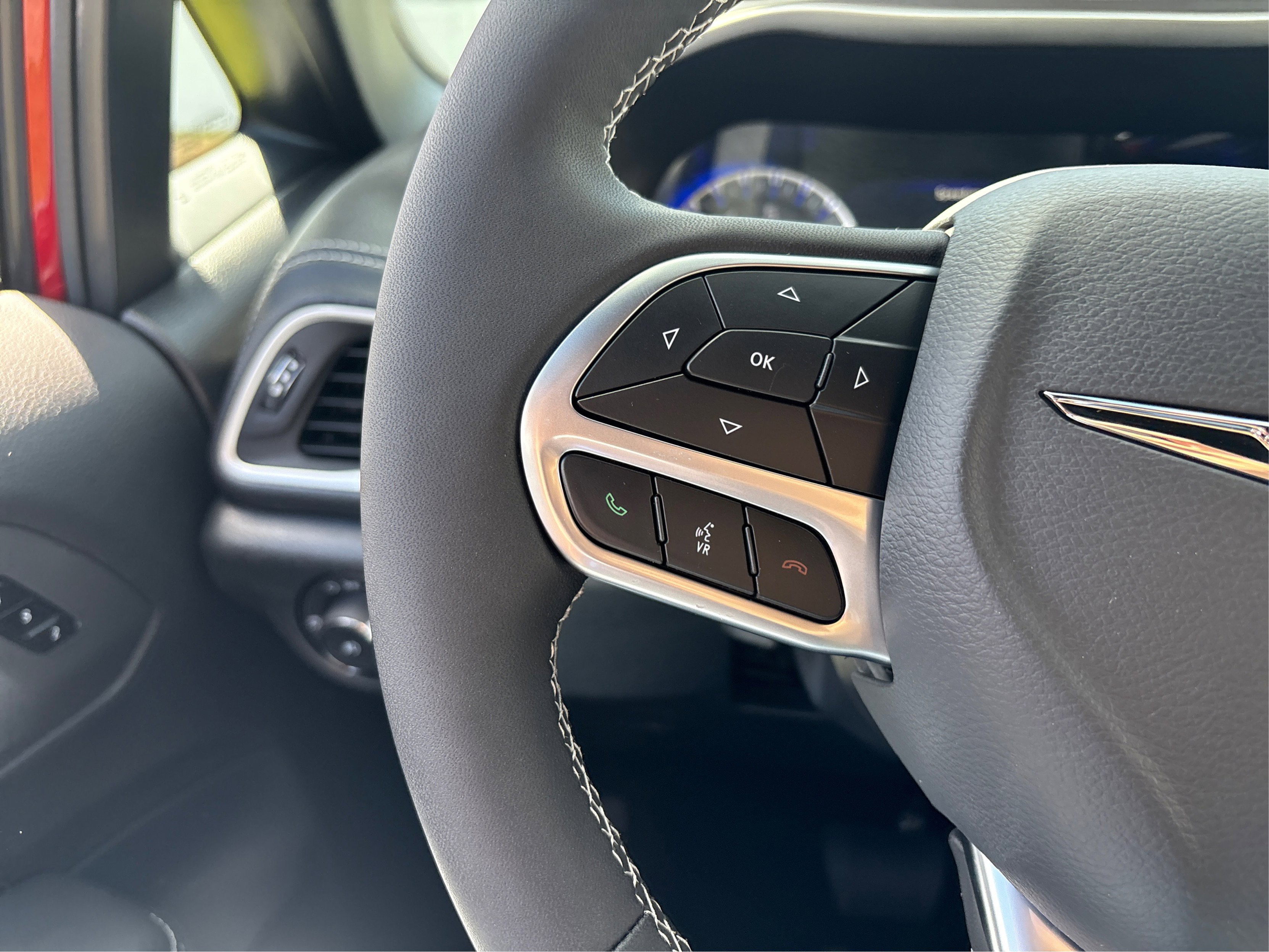 2026 Chrysler Pacifica photo 22