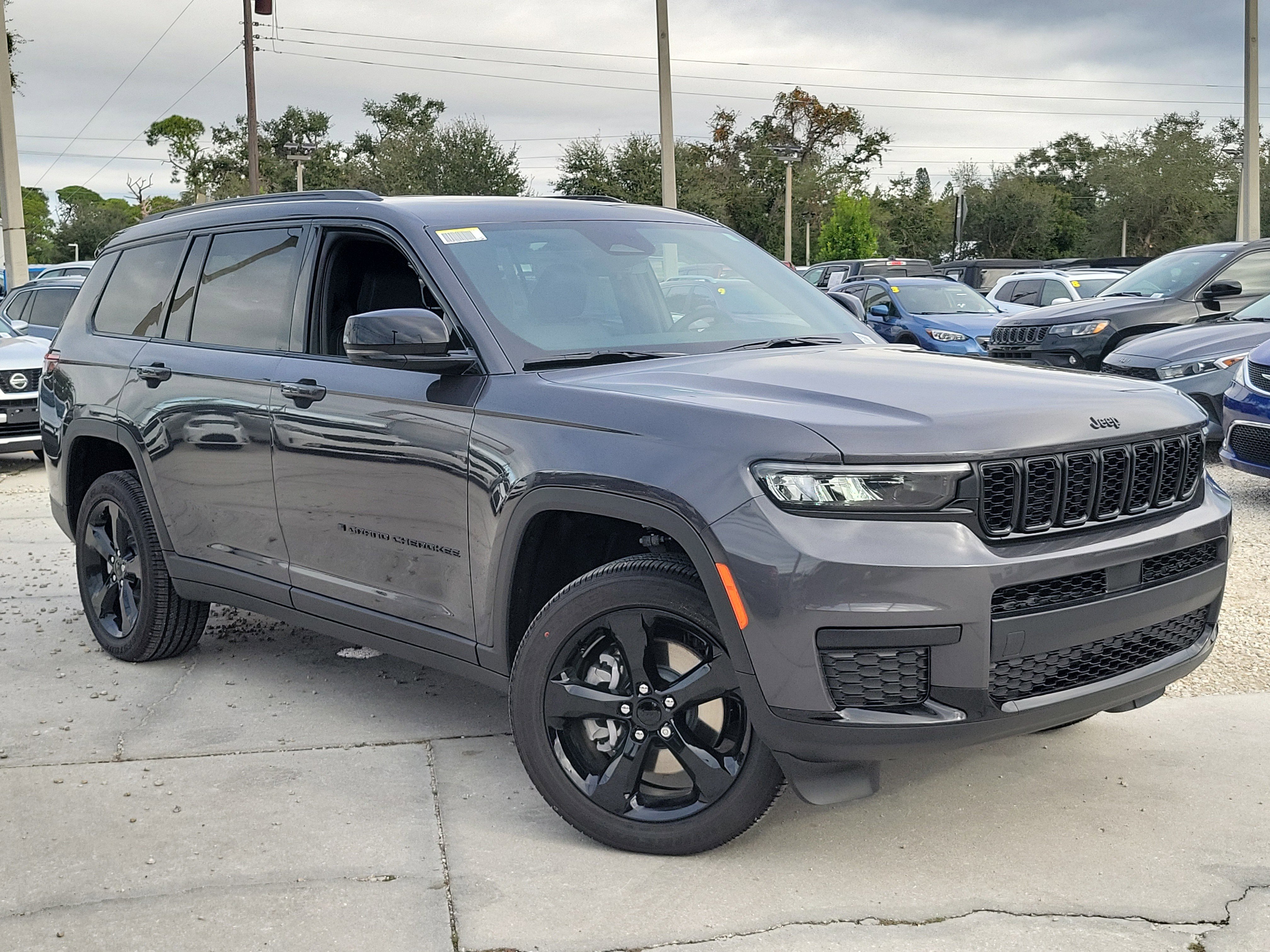 2025 Jeep Grand Cherokee L Altitude's photo