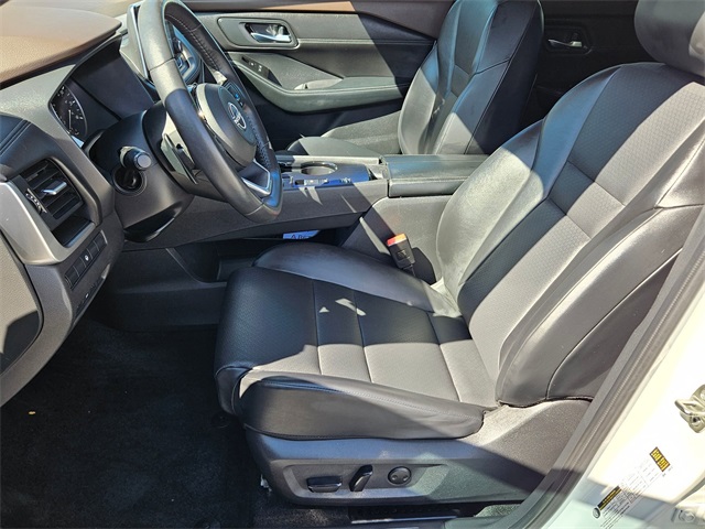 2023 Nissan Rogue SV photo 11
