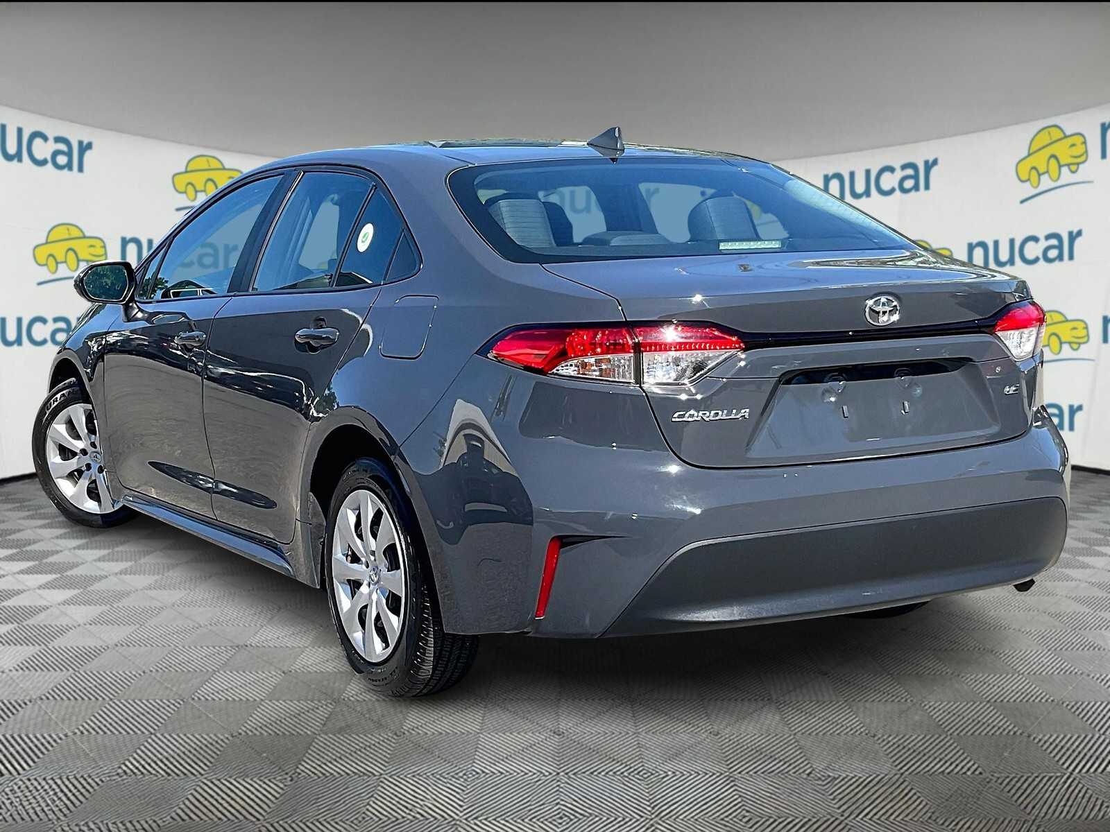 2023 Toyota Corolla LE photo 4