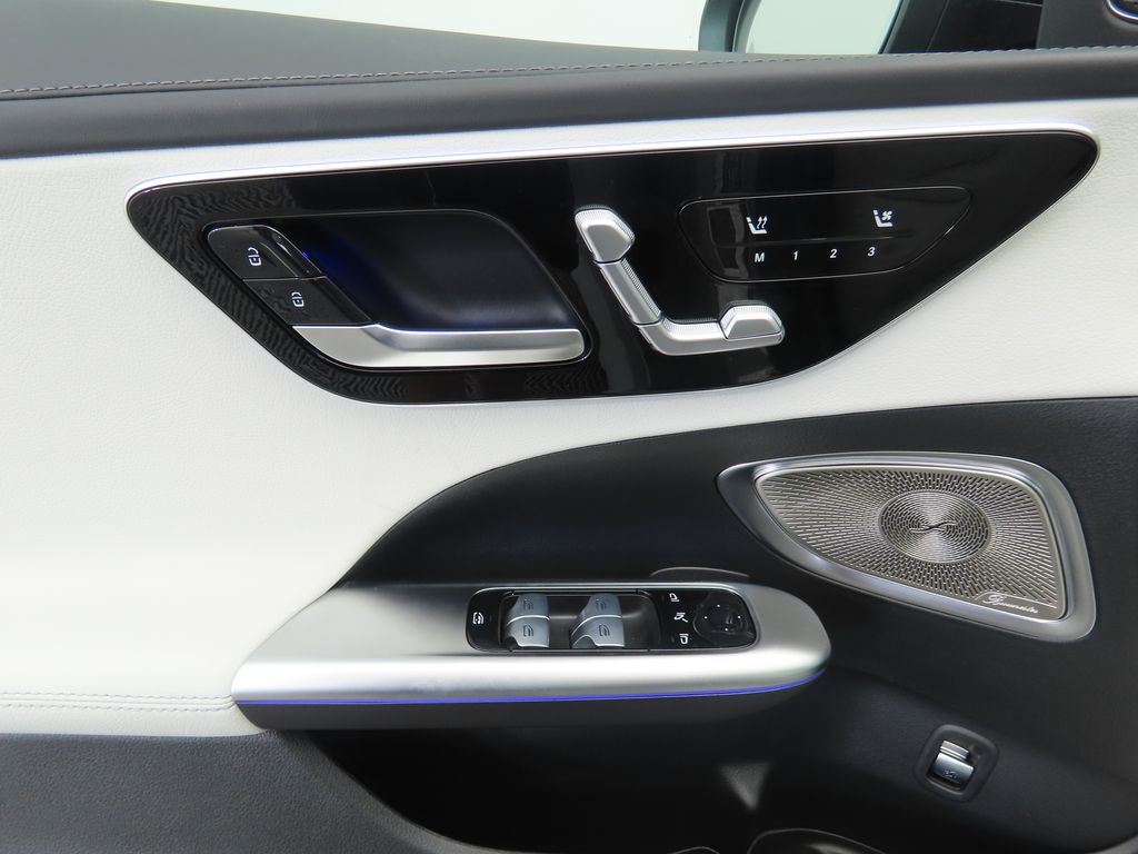2025 Mercedes Benz C 300 4MATIC photo 23