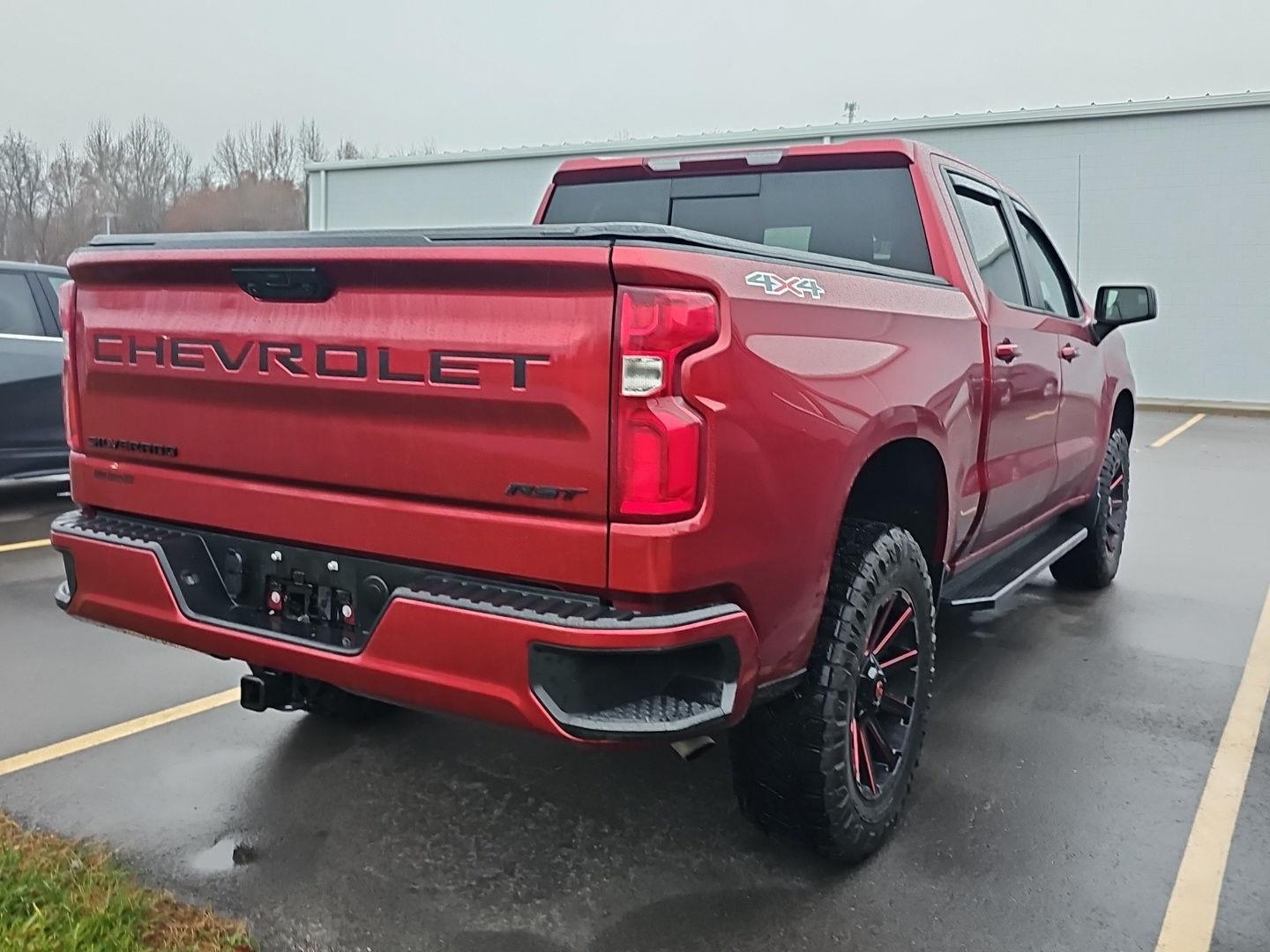 2023 Chevrolet Silverado 1500 RST photo 3