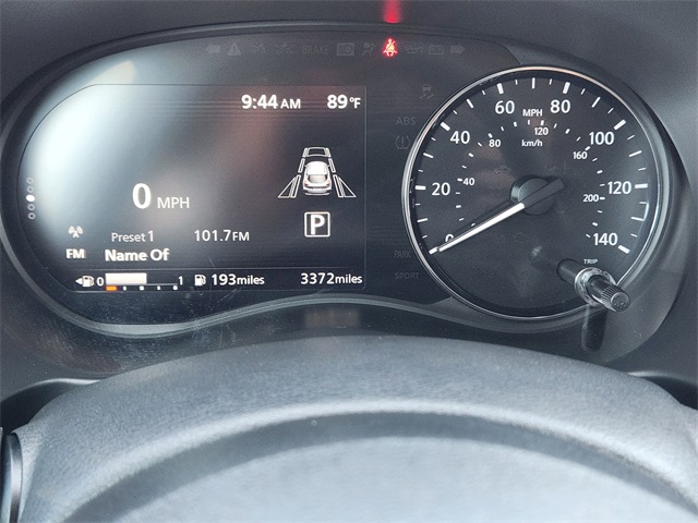2024 Nissan Kicks SR photo 11