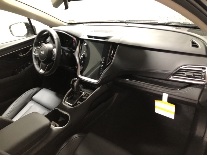 2025 Subaru Outback Touring photo 14