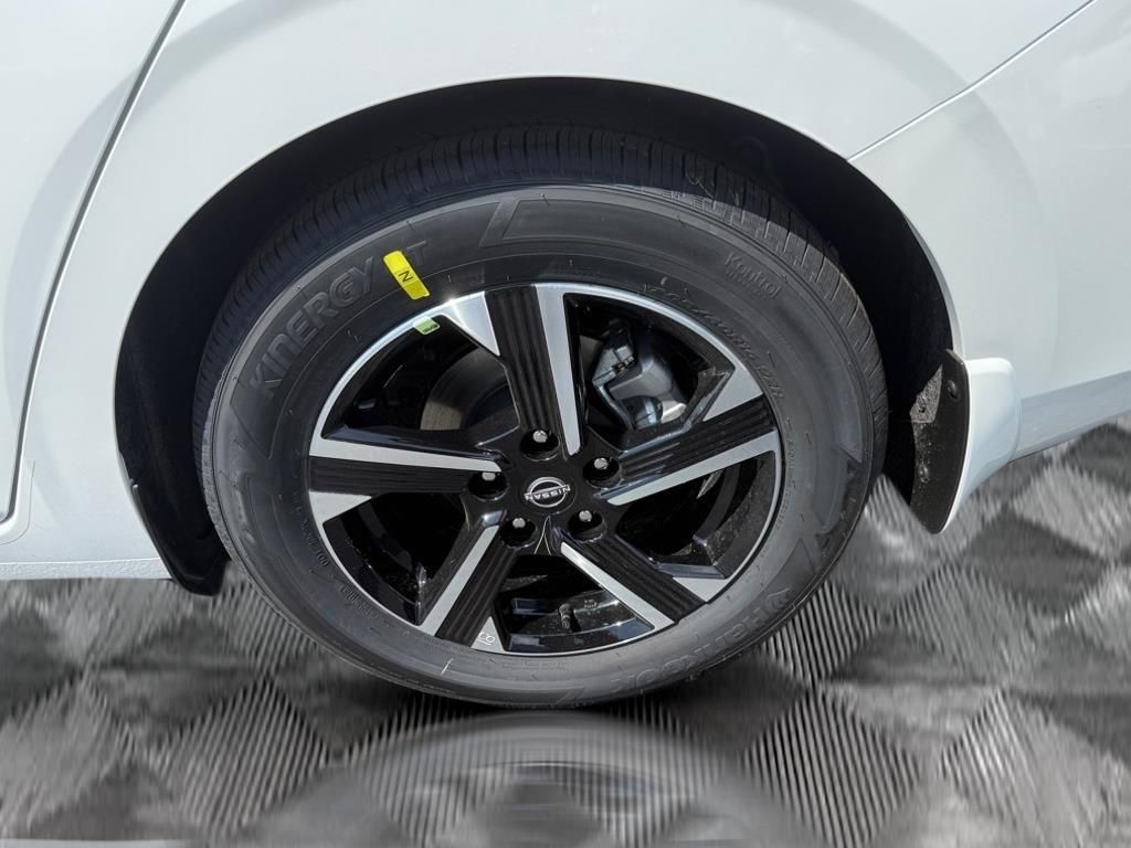 2025 Nissan Sentra SV photo 17