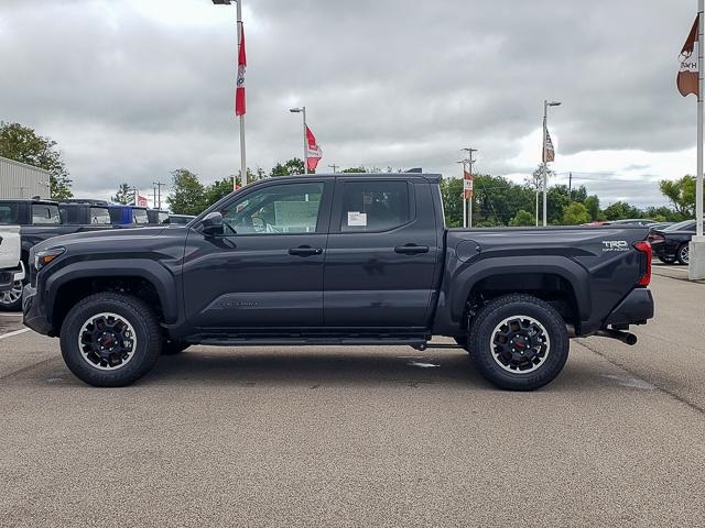 2025 Toyota Tacoma TRD Off-Road 4x4 Double Cab photo 3