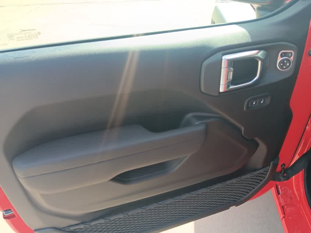 2025 Jeep Wrangler Sport S photo 6