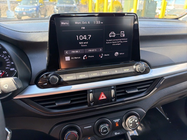 2023 Kia Forte LXS photo 17