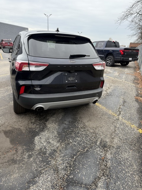 2021 Ford Escape SE photo 4