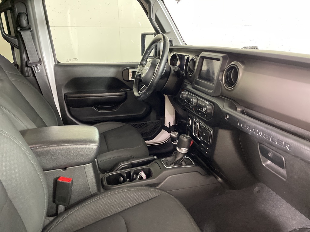 2020 Jeep Wrangler Unlimited Willys photo 13
