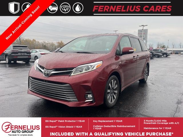 2018 Toyota Sienna XLE Limited Premium photo 2