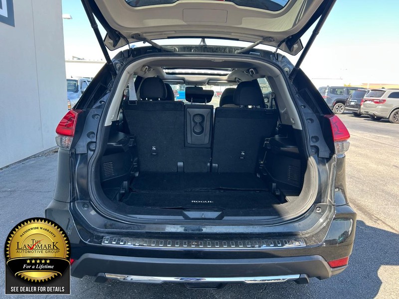 2018 Nissan Rogue AWD SV photo 20