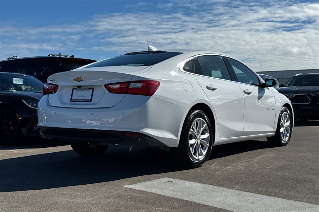 2024 Chevrolet Malibu 1LT photo 3