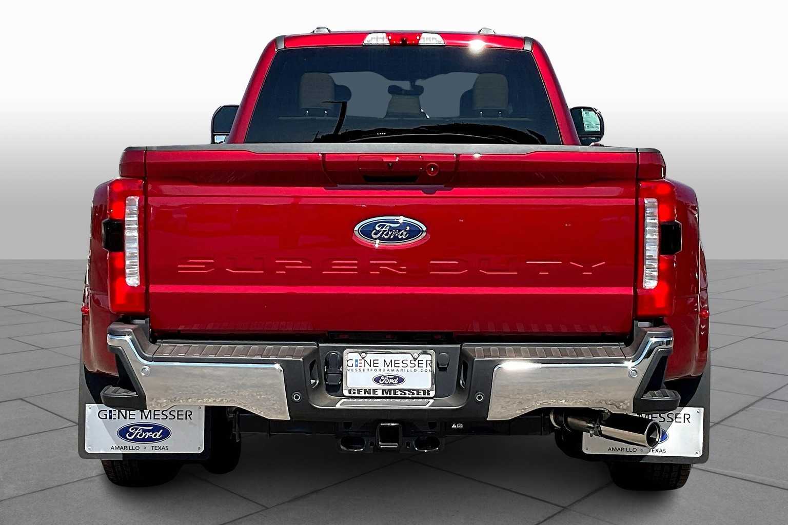 2026 Ford F-350 Lariat photo 4