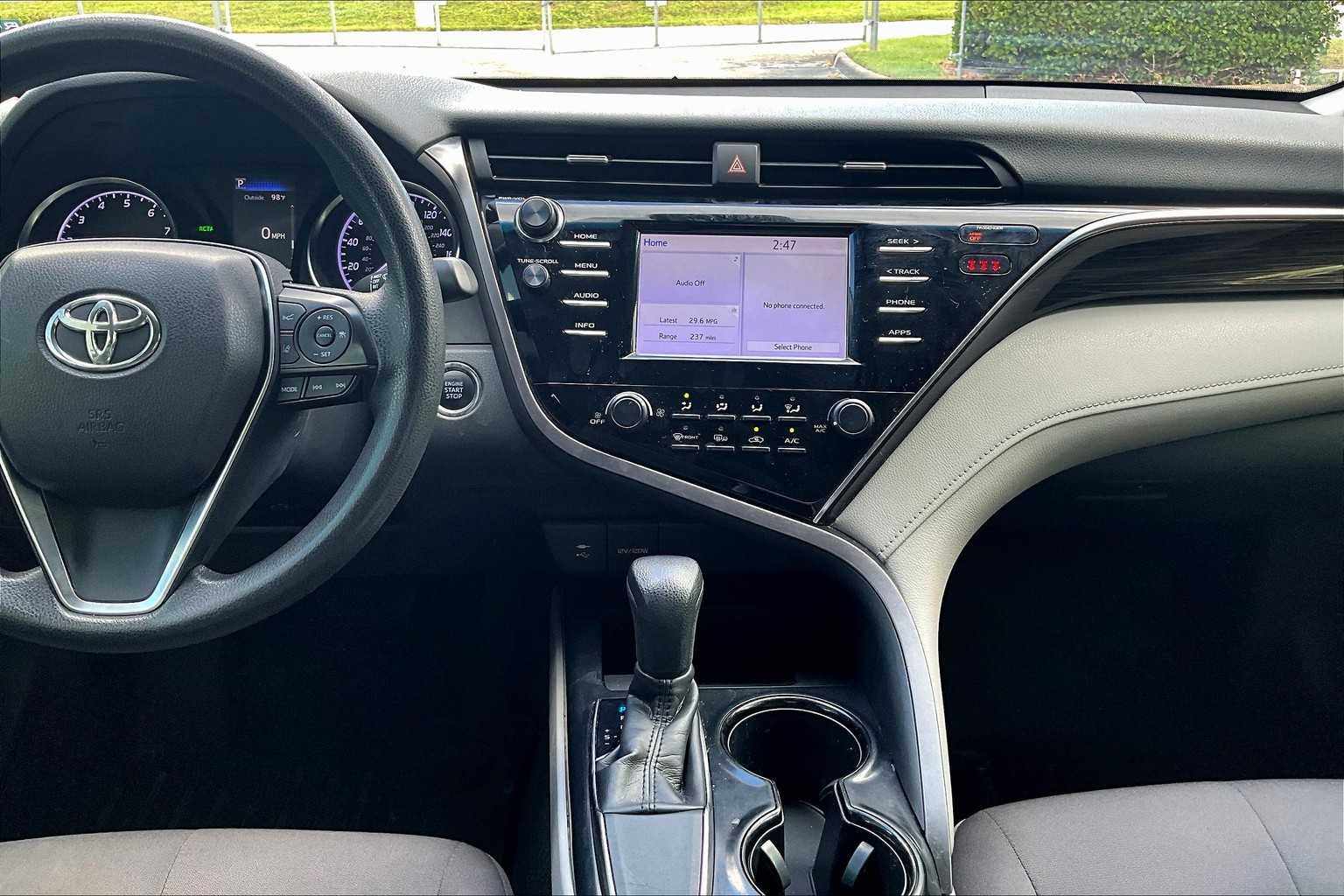 2018 Toyota Camry XLE XSE photo 6
