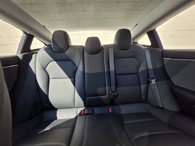 2024 Tesla Model 3 photo 12