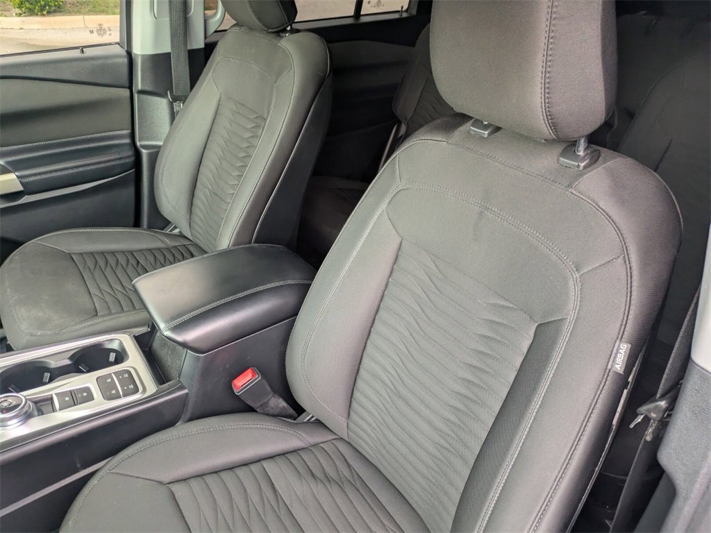 2020 Ford Explorer XLT photo 9
