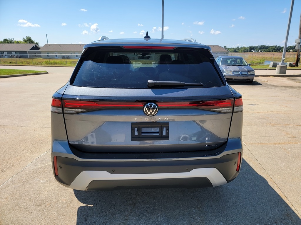 2025 Volkswagen Tiguan S photo 4