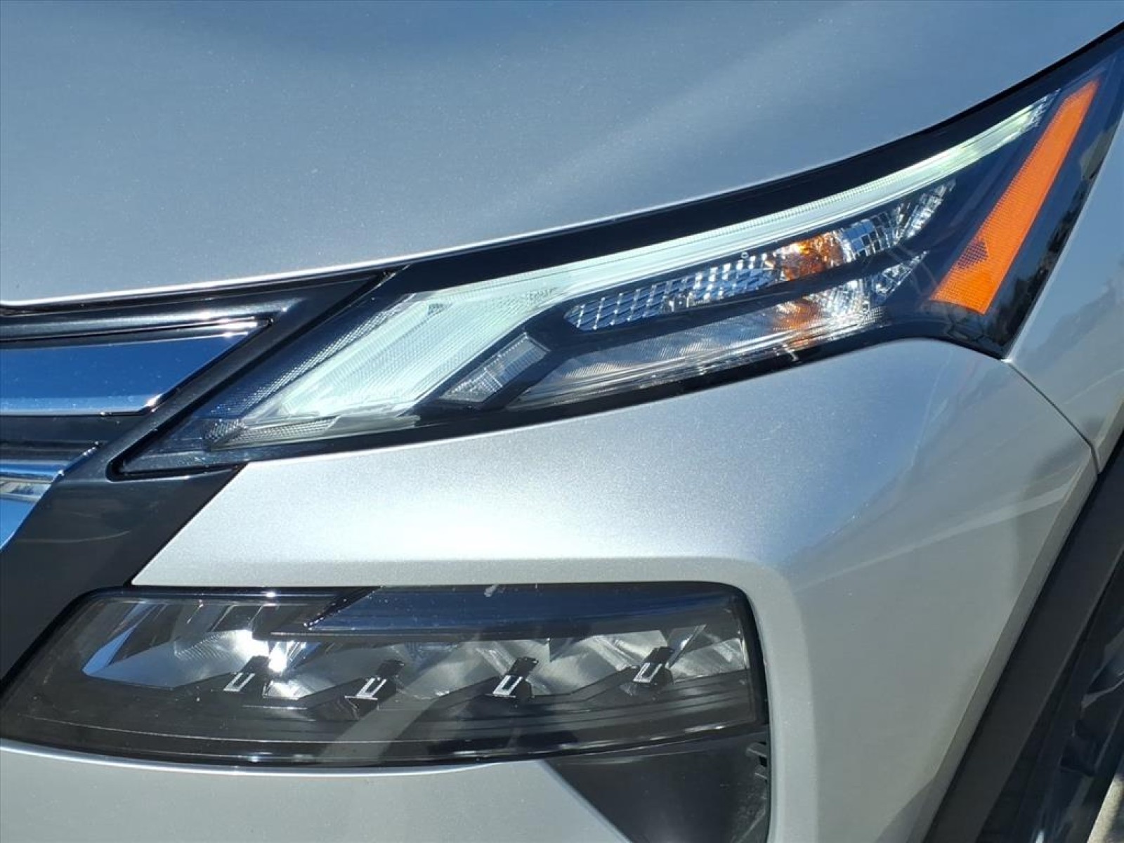 2024 Nissan Rogue SV Silver at Robbins Nissan