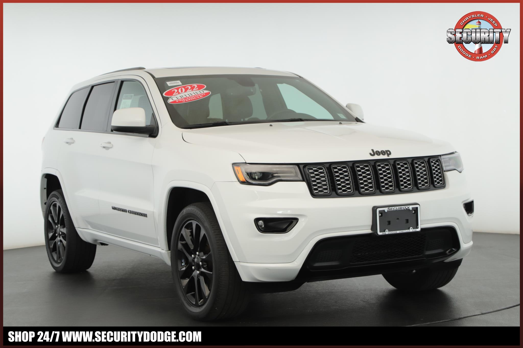 2022 Jeep Grand Cherokee WK Laredo X's photo