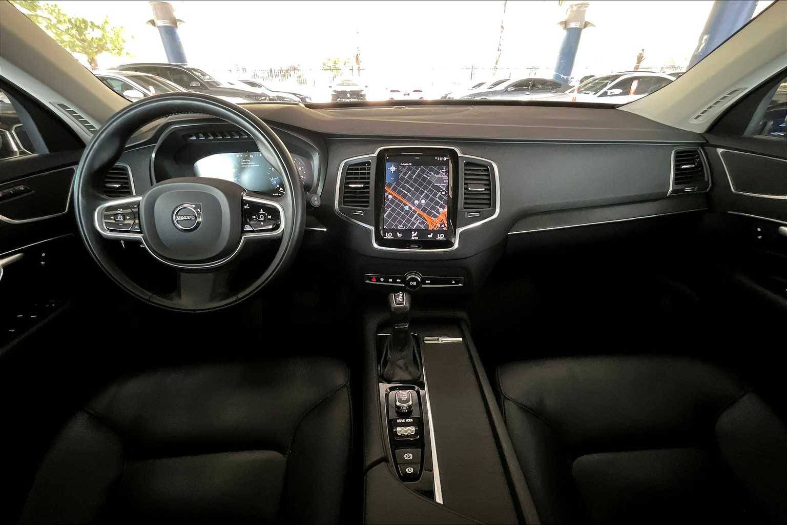 2020 Volvo XC90 Momentum photo 14