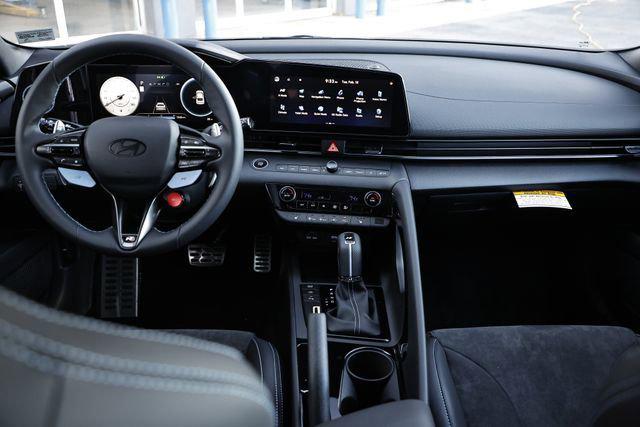 2025 Hyundai Elantra N Base photo 5