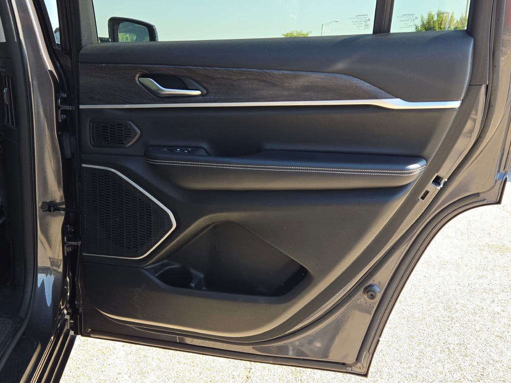 2021 Jeep Grand Cherokee Limited photo 11