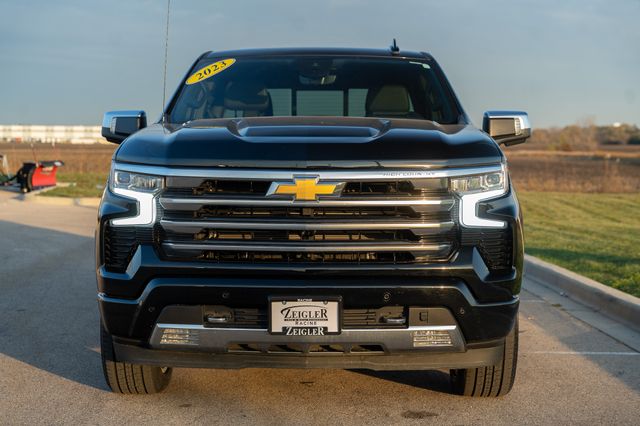2023 Chevrolet Silverado 1500 High Country photo 2