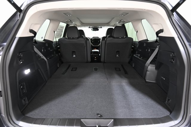 2025 Subaru Ascent Touring photo 18